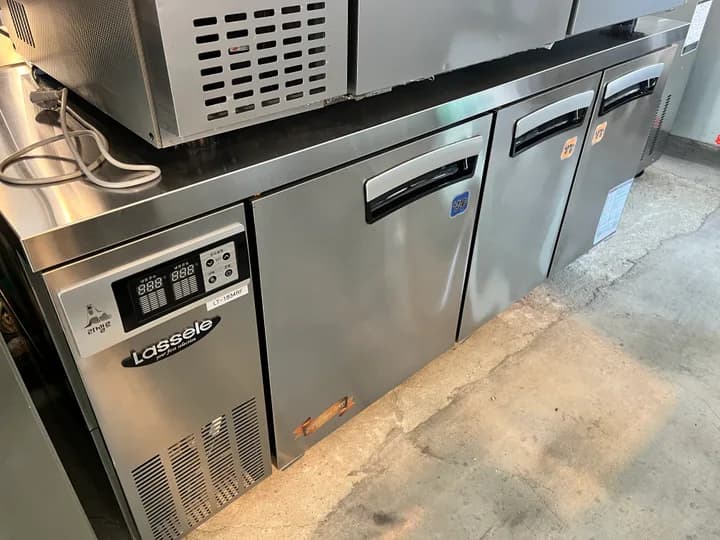 라셀르 테이블 냉장냉동고 1800 간냉식 중고 LT-1834RF 업소용 카페 3도어 제품 사진