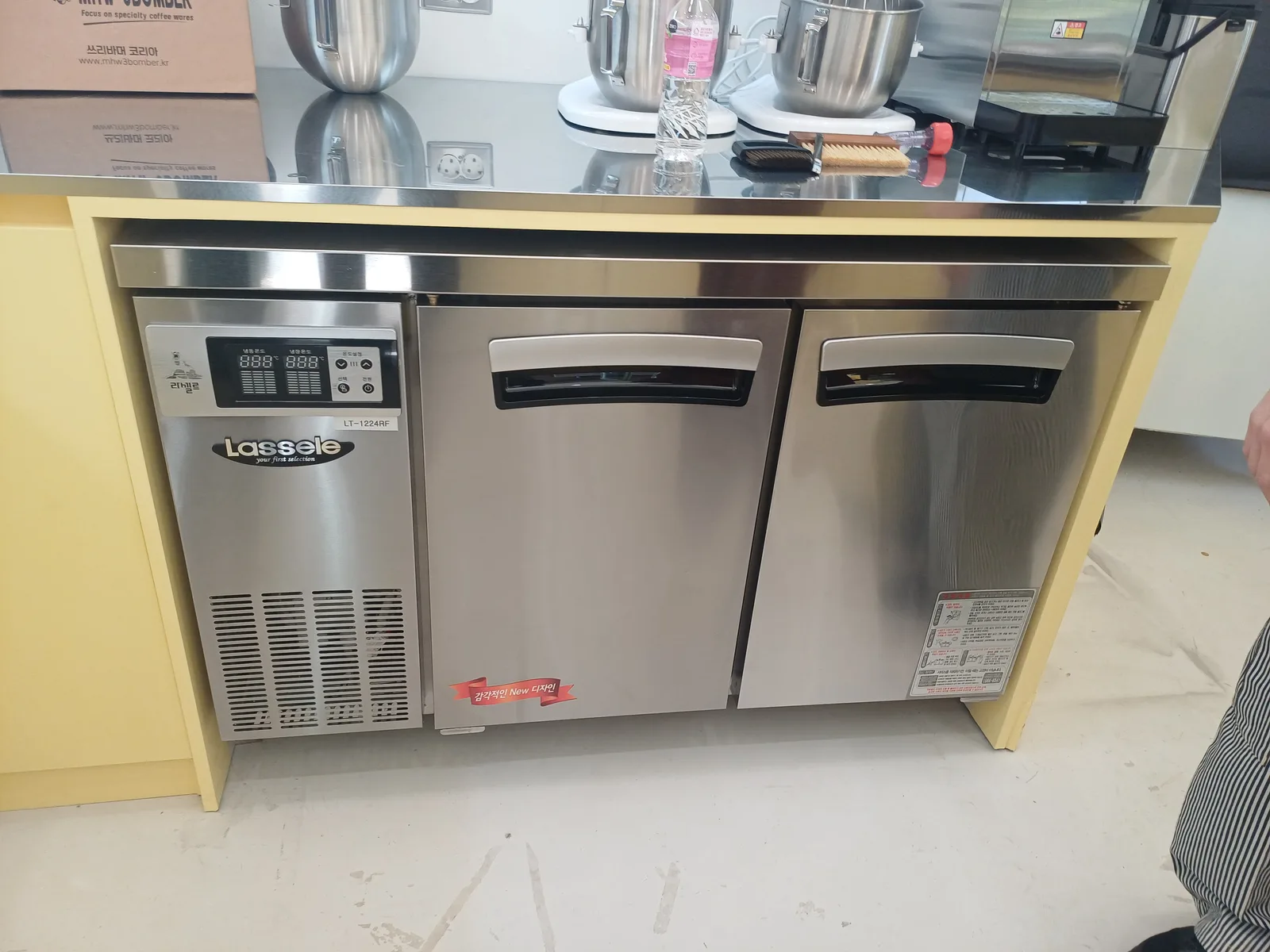 라셀르 테이블냉장냉동고 1200 중고 간냉식 LT-1224RF 분당 카페 납품 현장 사진