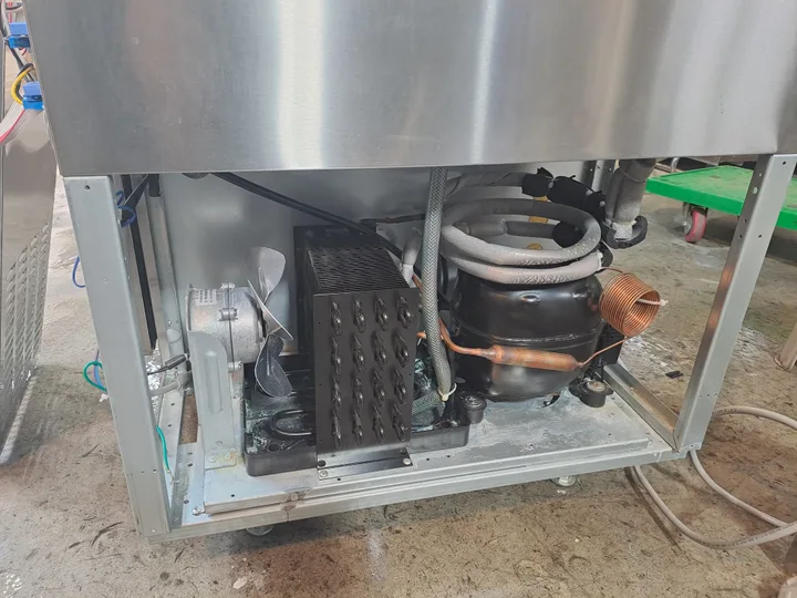 라셀르 테이블냉장고 900 중고 lt-914r  청소 후 사진