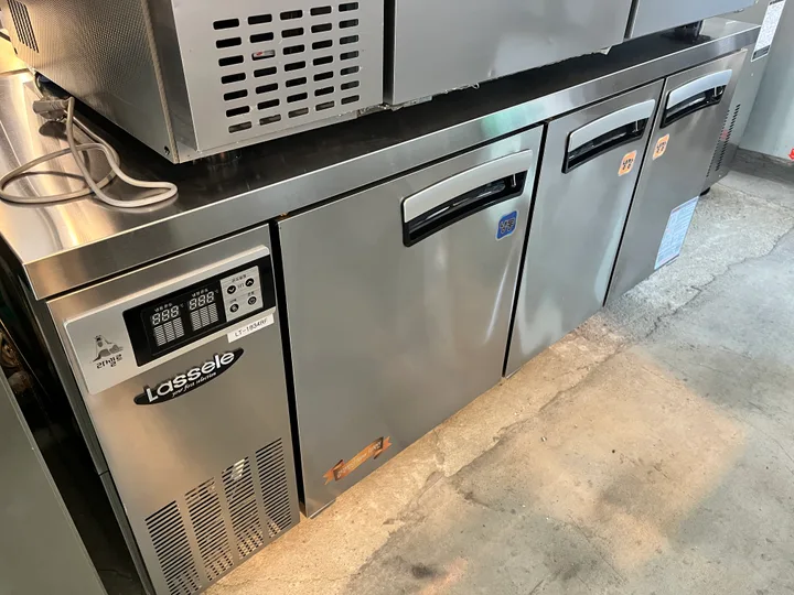 라셀르 테이블 냉장냉동고 1800 간냉식 중고 LT-1834RF 업소용 카페 3도어 대표 이미지