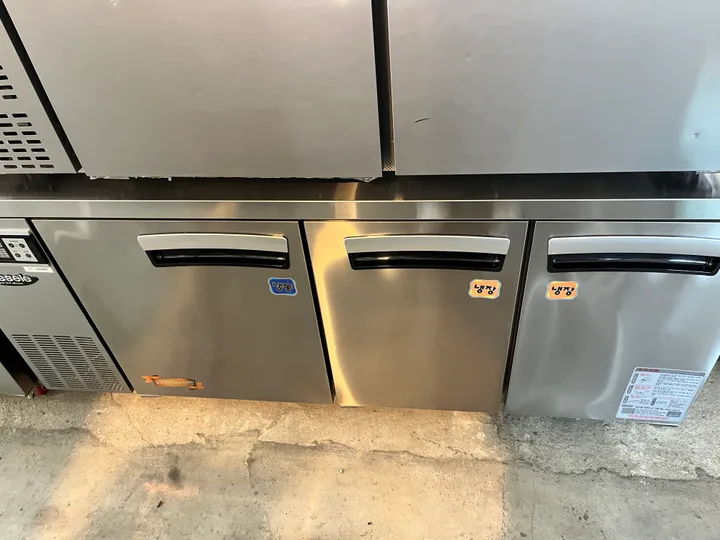 라셀르 테이블 냉장냉동고 1800 간냉식 중고 LT-1834RF 업소용 카페 3도어 상품 사진 2